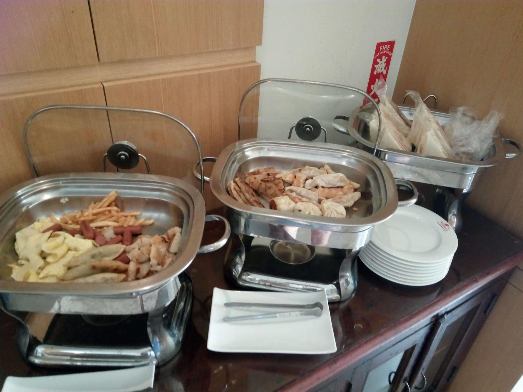 Spring Garden Homestay Хуалиен Сити Екстериор снимка