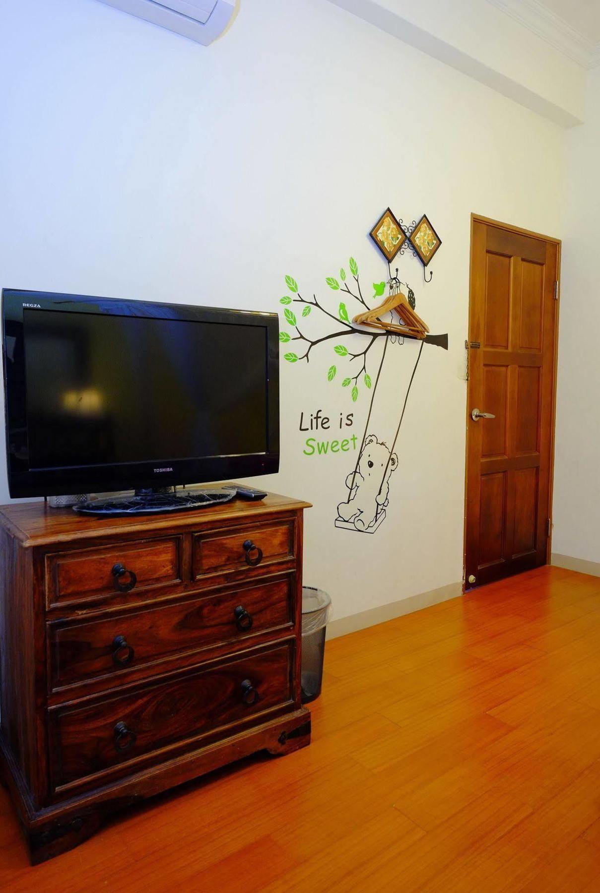 Spring Garden Homestay Хуалиен Сити Екстериор снимка